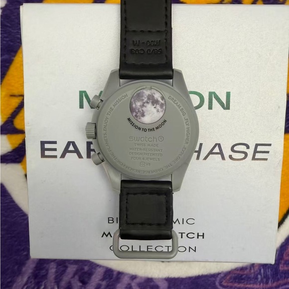 🍬Swatch x Omega Bioceramic Moonswatch Mission To Earthphase Watch - Picture 2 of 4